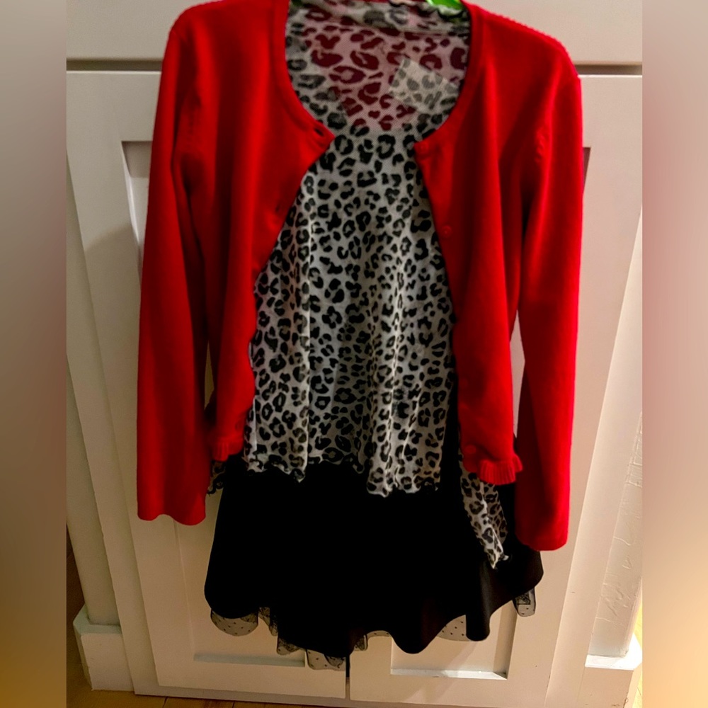 Cutest Valentine’s outfit for Daddy-Daughter dance - sz 6-7. Mayoral